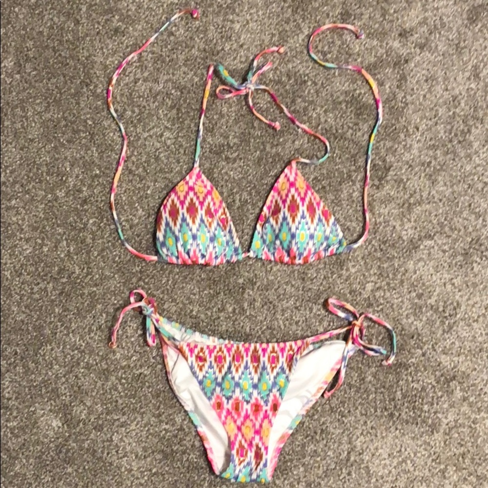 Victoria’s Secret bikini set